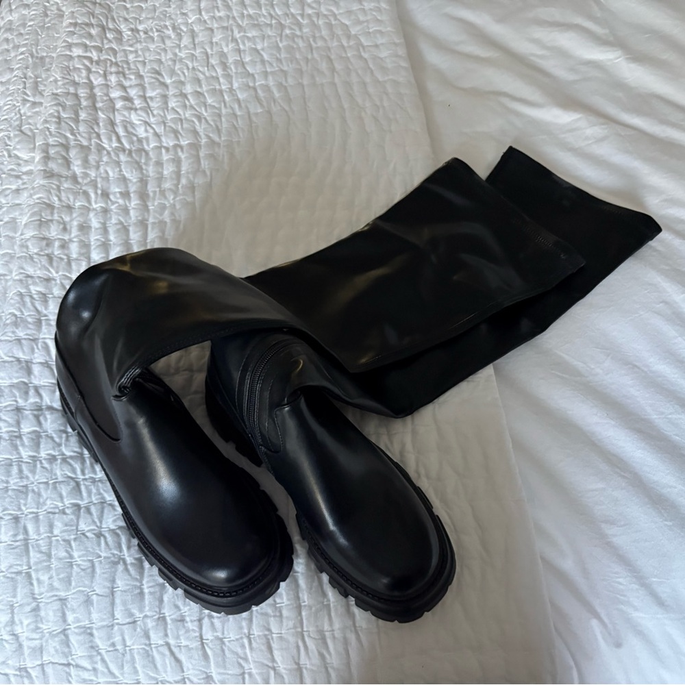 Elegant Black Women's Boots